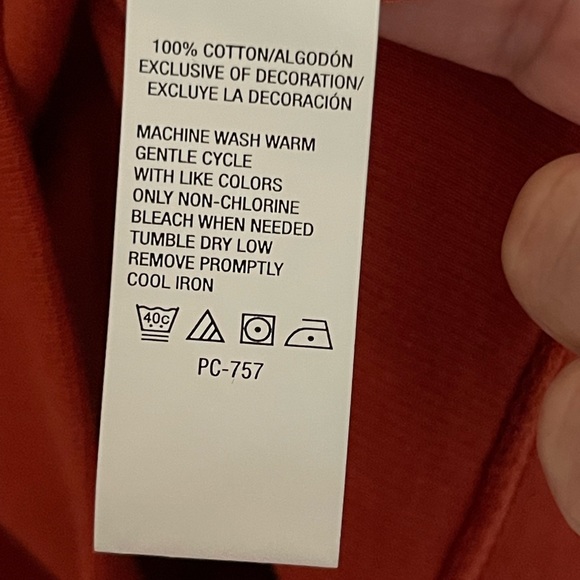 IZOD 1/4 Zip Pullover. NWT - Picture 7 of 9